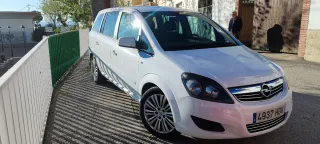 Opel Zafira 2011