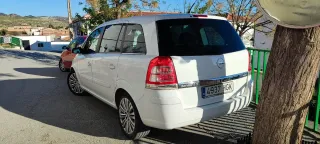 Opel Zafira 2011