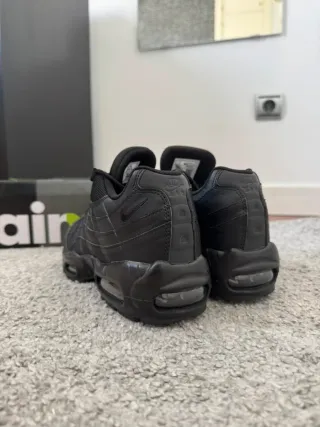 Nike Air Max 95 Negras Originales