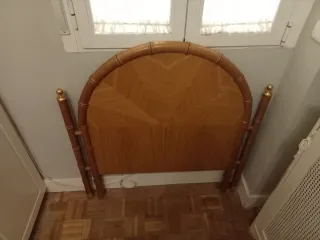 Cabecero de madera y bambú