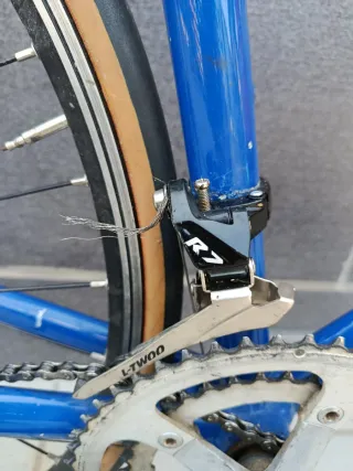 Manetas y cambios Shimano R7