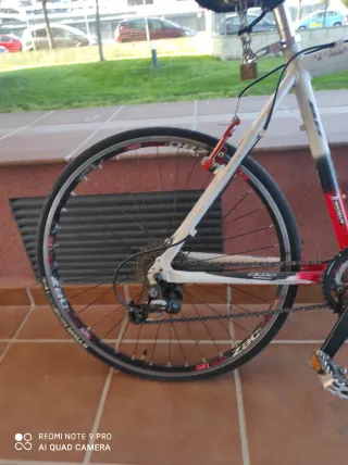 Bicicleta BH Coronas Roja.