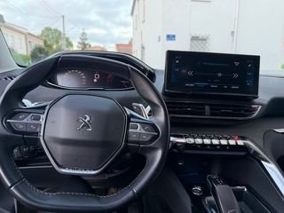 Peugeot 5008 2021