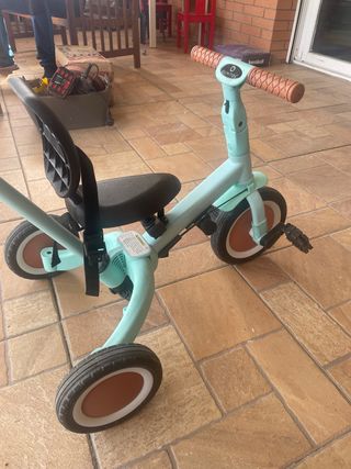 Triciclo infantil color menta