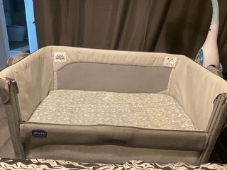 Culla ad altalena Chicco grigia