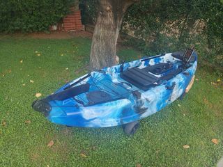 Kayak da pesca con motore elettrico
