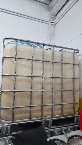 Bidón 1000L IBC con jaula metálica
