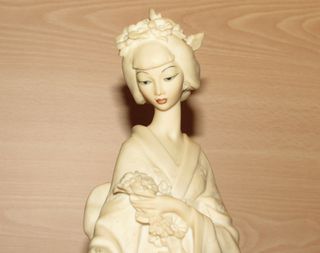 Geisha Gueisha Geisa firma Armani Capodimonte 80 ́