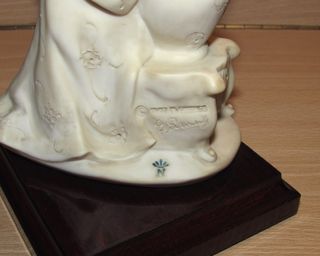Geisha Gueisha Geisa firma Armani Capodimonte 80 ́