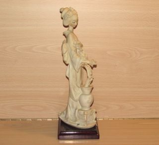 Geisha Gueisha Geisa firma Armani Capodimonte 80 ́