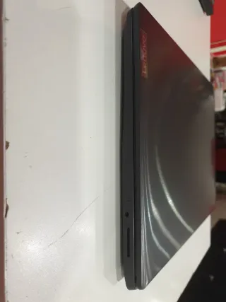 Portátil Lenovo i3 4GB RAM 256GB SSD