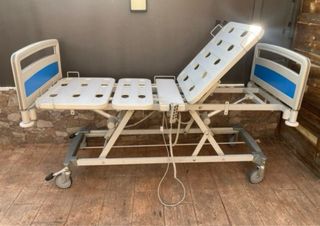 Cama Hospitalaria Eléctrica Ajustable