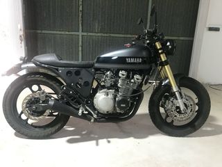 Yamaha XJ600 Scrambler Modificada