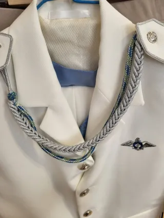 Traje de Comunión Blanco con Chaleco Azul