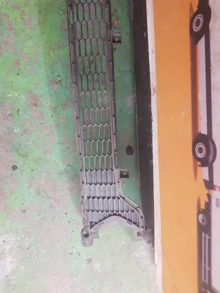 Rejilla Paragolpes Delantero Kia Ceed
