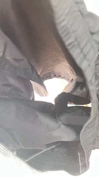 Pantalón deportivo negro