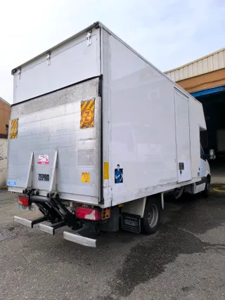 Mercedes-Benz Sprinter 2012