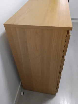 Cómoda de madera de 4 cajones