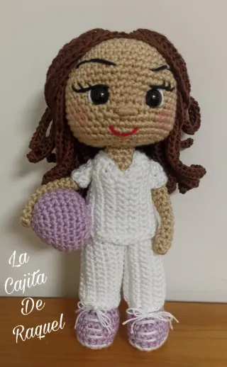 Muñeca Amigurumi fisioterapeuta