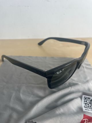 Gafas de sol Ray-Ban negras. 4 usos.