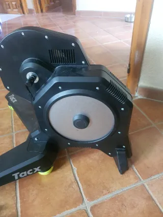 Rodillo inteligente Tacx Flux S