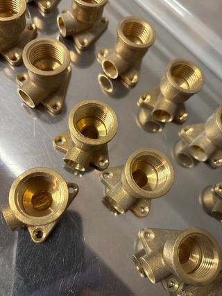 Codos de latón para fontanería 1/2 12