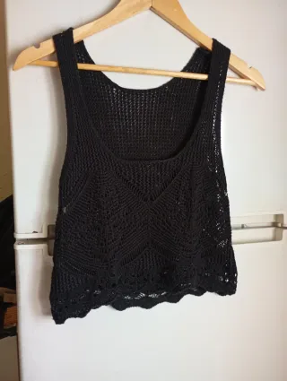 Blusa tejida sin mangas negra