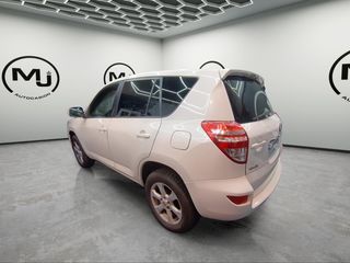 Toyota Rav4 2.2 D-4D Executive 4x2