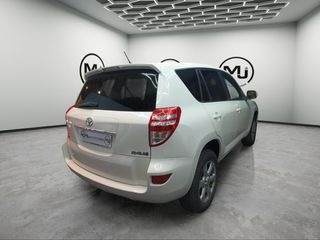 Toyota Rav4 2.2 D-4D Executive 4x2