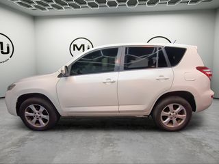 Toyota Rav4 2.2 D-4D Executive 4x2
