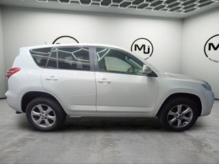 Toyota Rav4 2.2 D-4D Executive 4x2