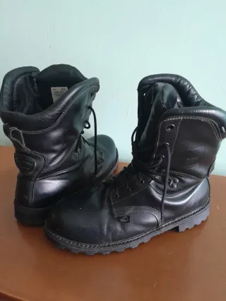 Botas de piel flor hidrofugada Talla 44