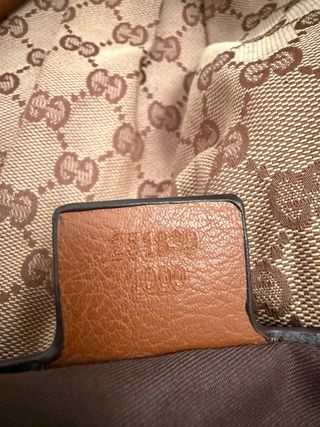 Bolso de mano y hombro Lo vendo por que no lo huzo