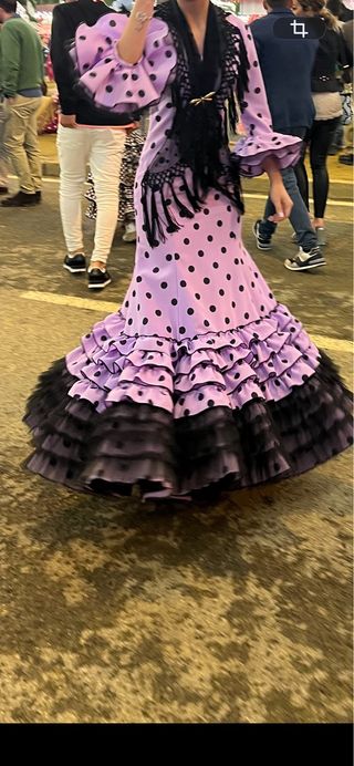 Traje Flamenca Morado y Negro