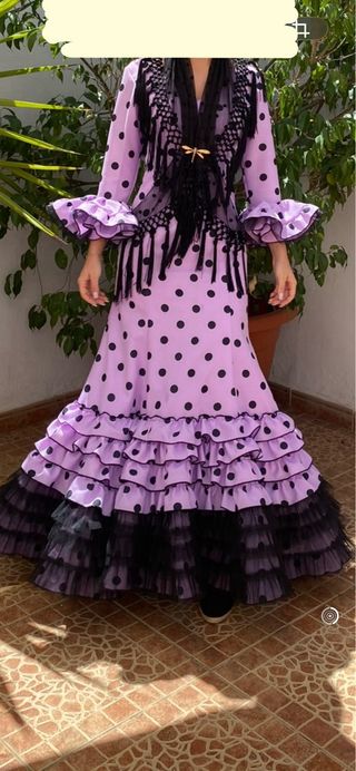 Traje Flamenca Morado y Negro
