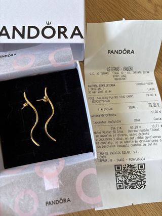 Pendientes Pandora Bañados en Oro de 14K.