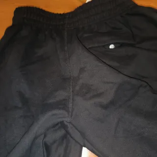 Pantalones cortos negros con logo