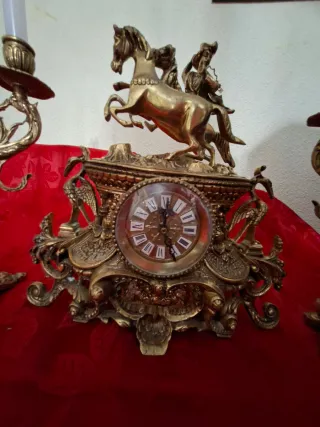 Guarnición de sobremesa realizada en bronce