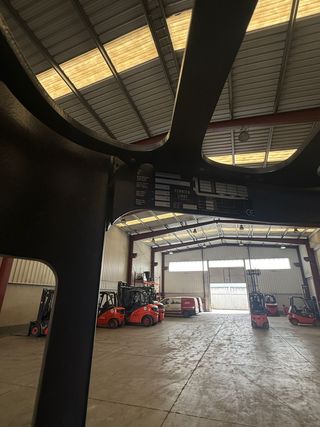 Carretilla retráctil LINDE R14S