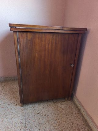 Máquina de coser Alfa beige
