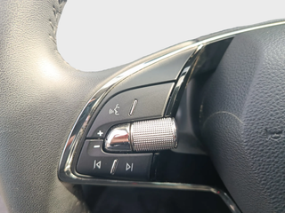 DESDE 375€ AL MES SIN ENTRADA SKODA KAROQ GRIS