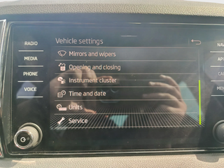 DESDE 375€ AL MES SIN ENTRADA SKODA KAROQ GRIS