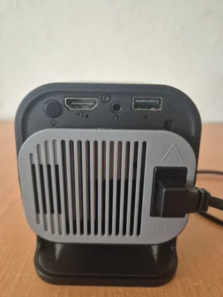 Mini Proyector Gaimoo GM300 con Mando
