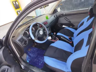 Volkswagen Golf 2004