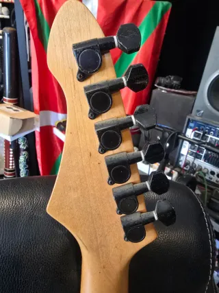 Guitarra Eléctrica + Amplificador