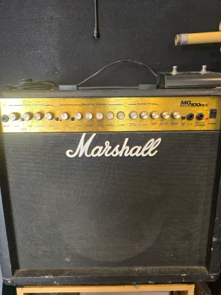 Guitarra Eléctrica + Amplificador