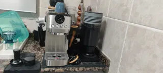 Cafetera Cecotec Power Espresso 20 y accesorios