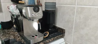 Cafetera Cecotec Power Espresso 20 y accesorios
