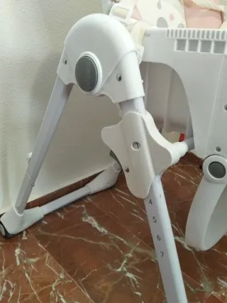 Trona evolutiva y ajustable para bebé