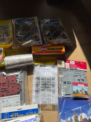 Materiales y accesorios para trenes HO